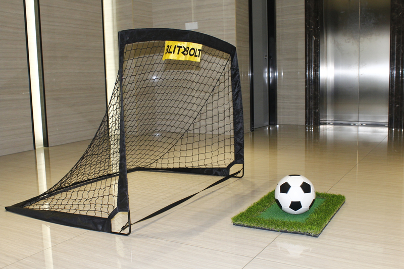 Portable Pop Up Soccer Goal Net Training Equipment Custom Size and Design With Carry Bag