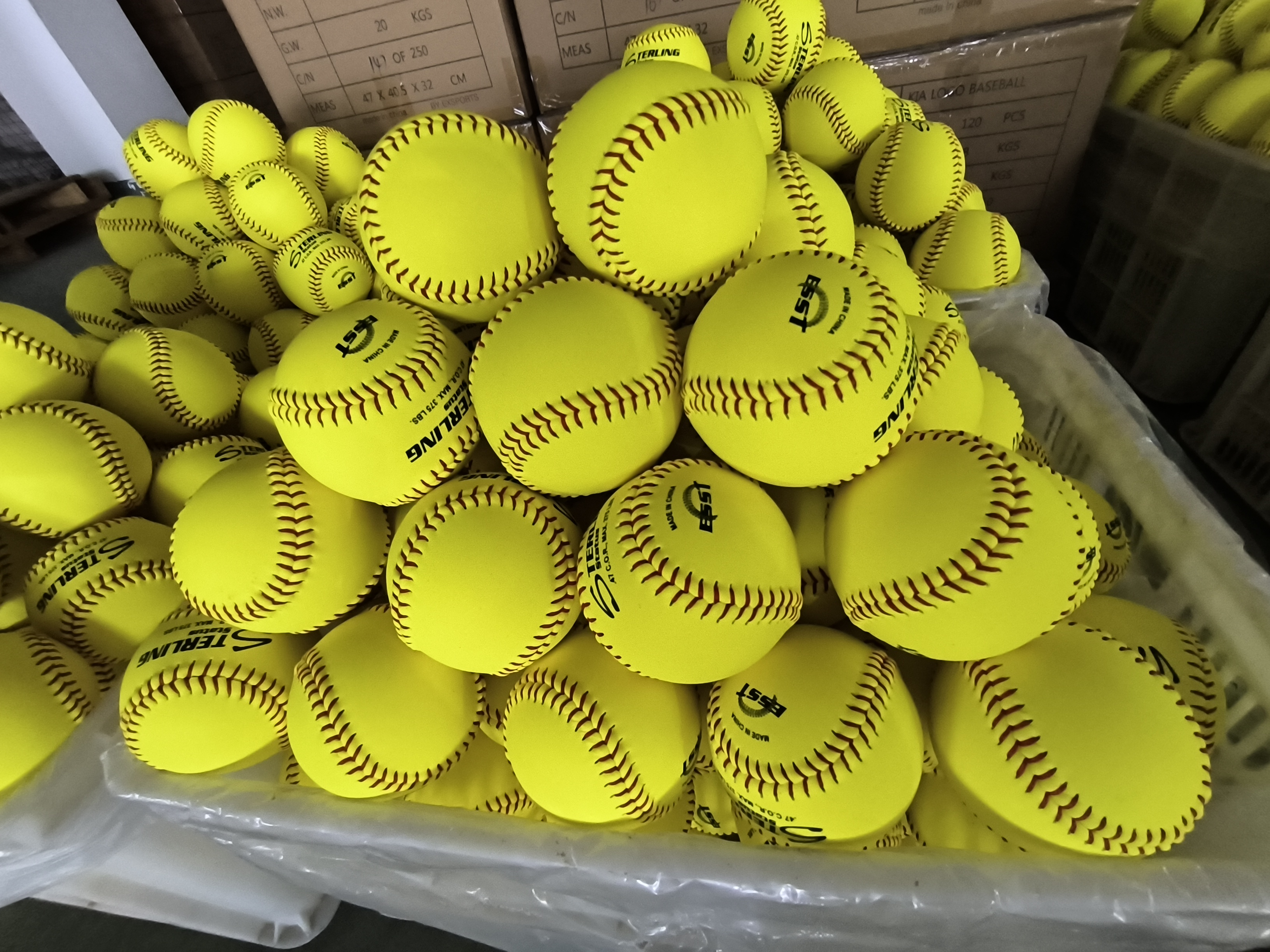 Leather Cover Poly Core Center Softball PU Core .47 Core 375 LBS Compression For Competition 